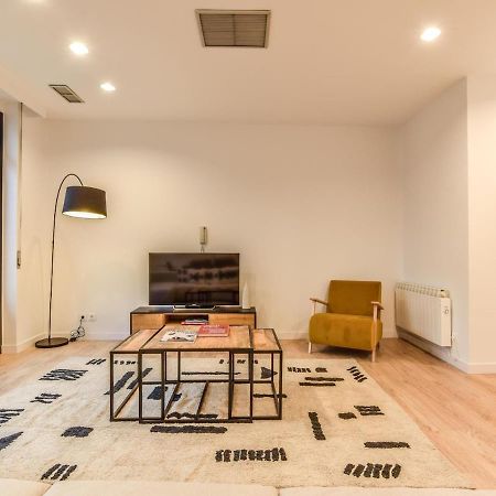 Apartamento En Plaza De Canalejas Appartement Madrid Buitenkant foto