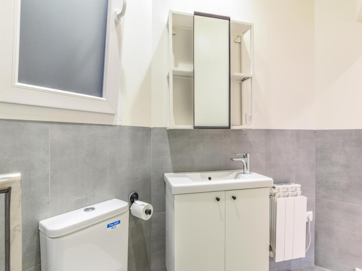 Apartamento En Plaza De Canalejas Appartement Madrid Buitenkant foto