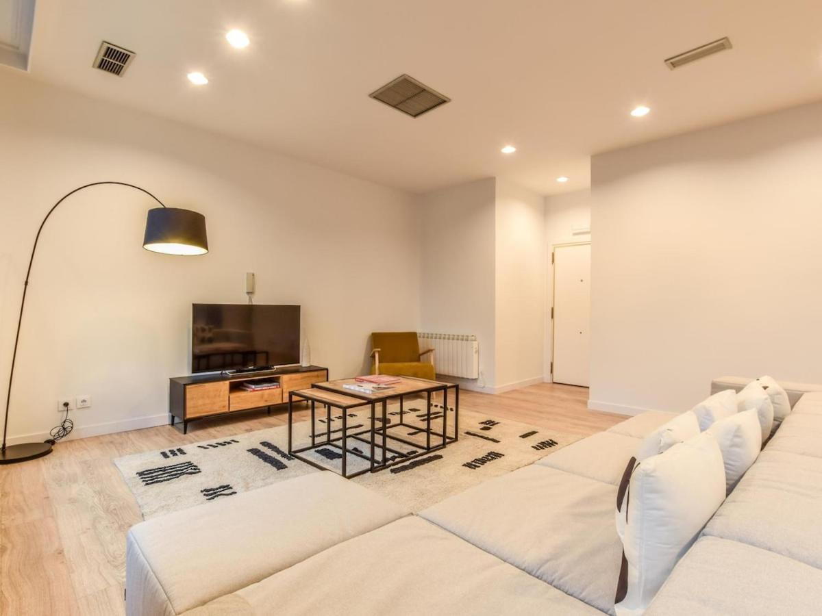 Apartamento En Plaza De Canalejas Appartement Madrid Buitenkant foto