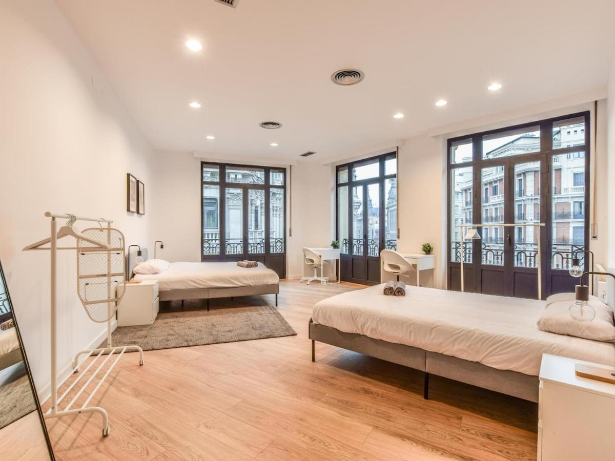 Apartamento En Plaza De Canalejas Appartement Madrid Buitenkant foto