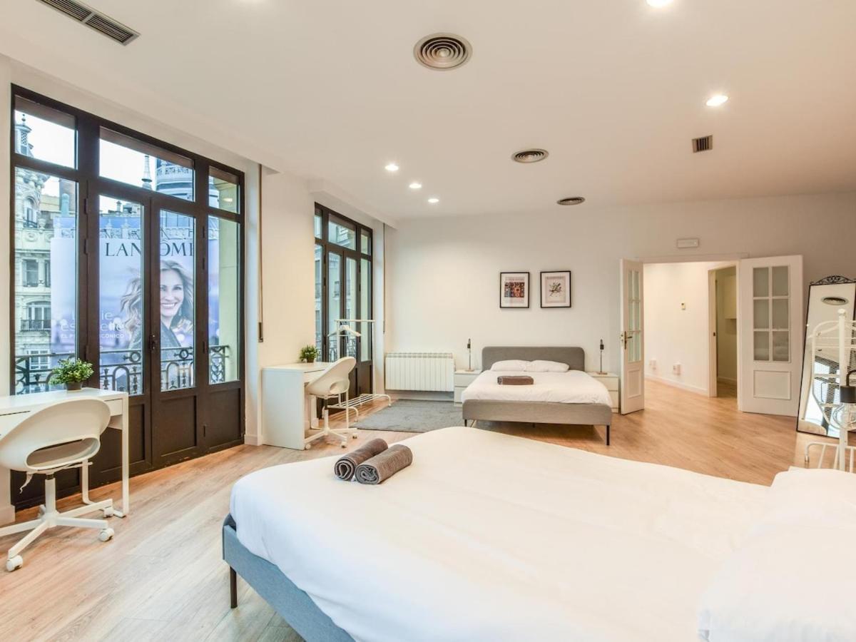 Apartamento En Plaza De Canalejas Appartement Madrid Buitenkant foto