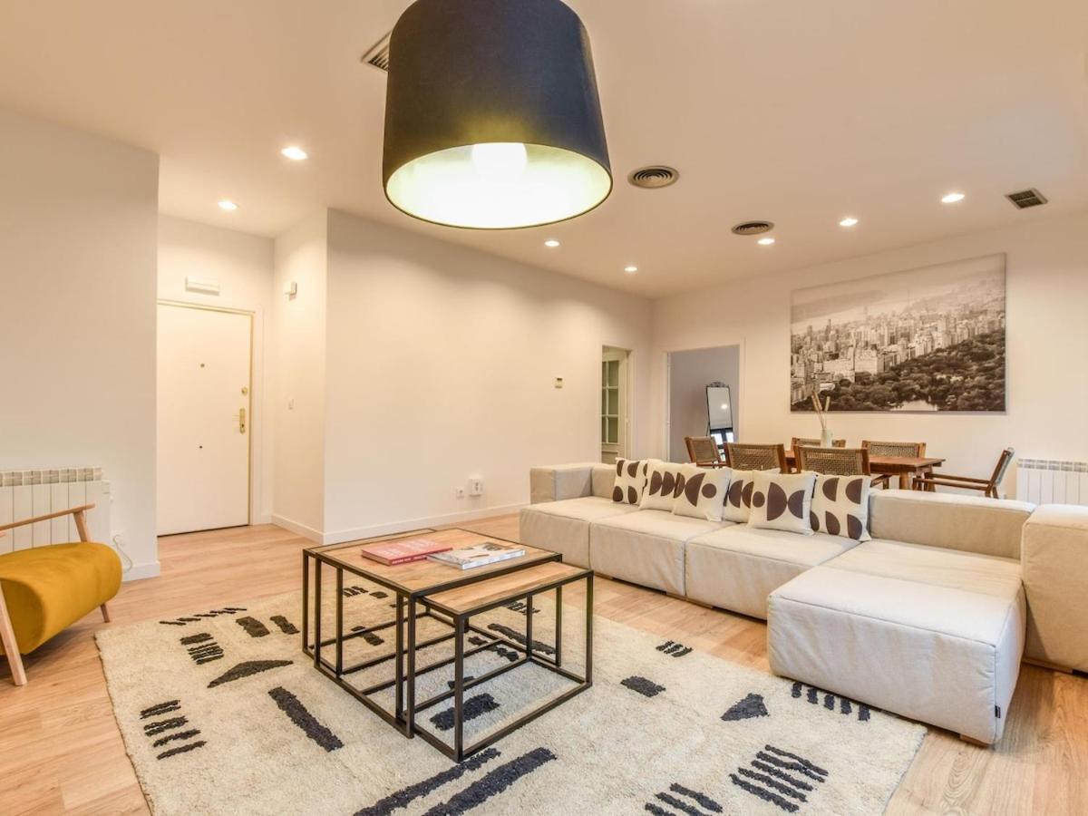 Apartamento En Plaza De Canalejas Appartement Madrid Buitenkant foto