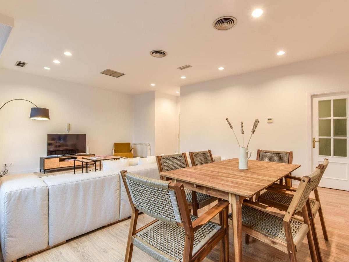 Apartamento En Plaza De Canalejas Appartement Madrid Buitenkant foto